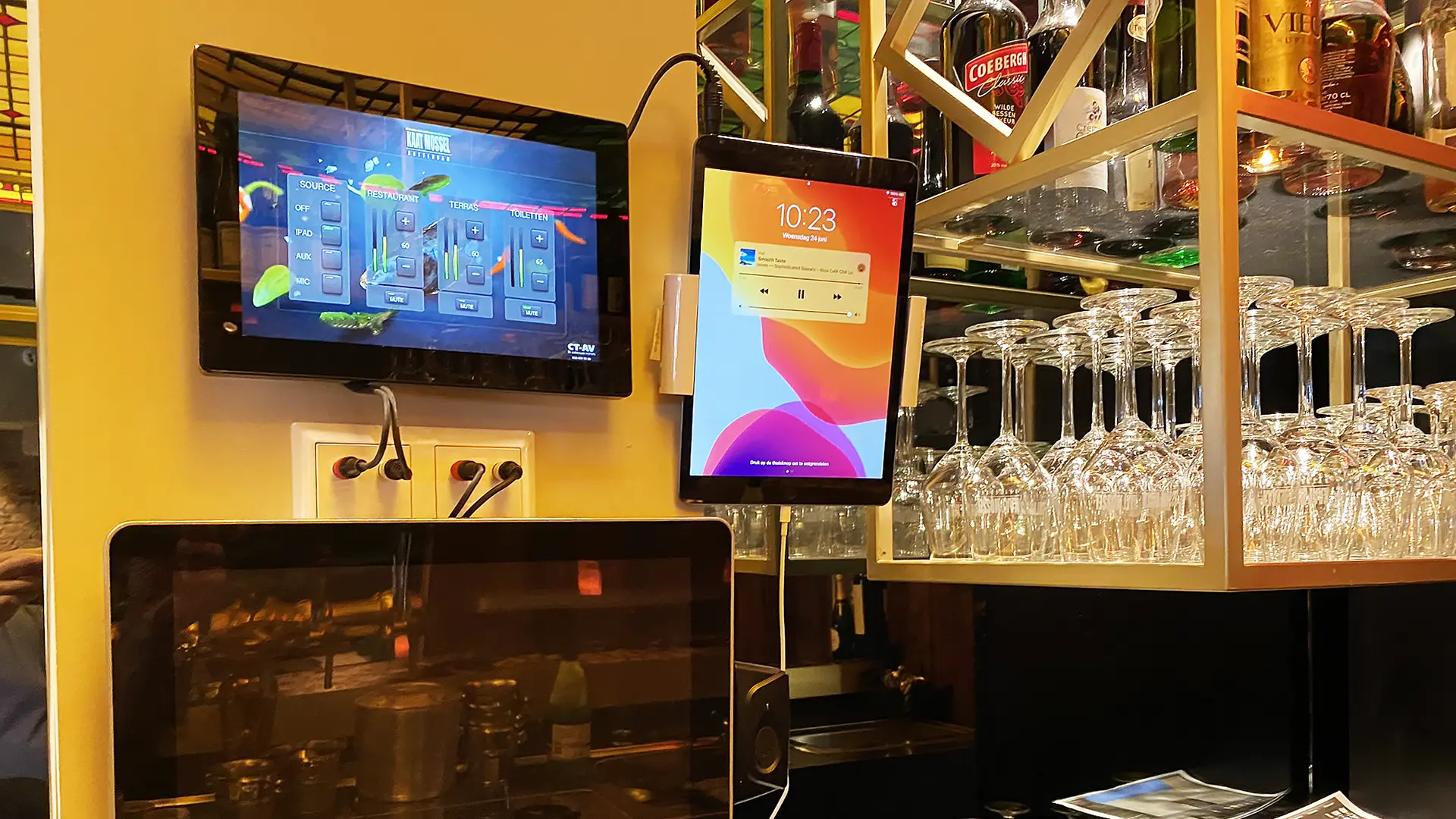 Geluidsinstallatie Brasserie Kaat Mossel controlpanel CT-AV audiovisuele inrichters Geluidsinstallatie Brasserie Kaat Mossel controlpanel CT-AV audiovisuele inrichters