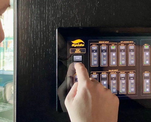 Geluidsinstallatie Spido Rotterdam wandpaneel remote control CT-AV audiovisuele inrichters
